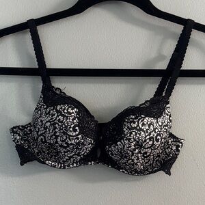 Elegant Ambrielle Black and White Bra